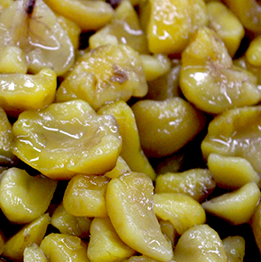 栗むし羊羹に使われる蜜づけ栗,羊羹,栗,栗蒸し羊羹